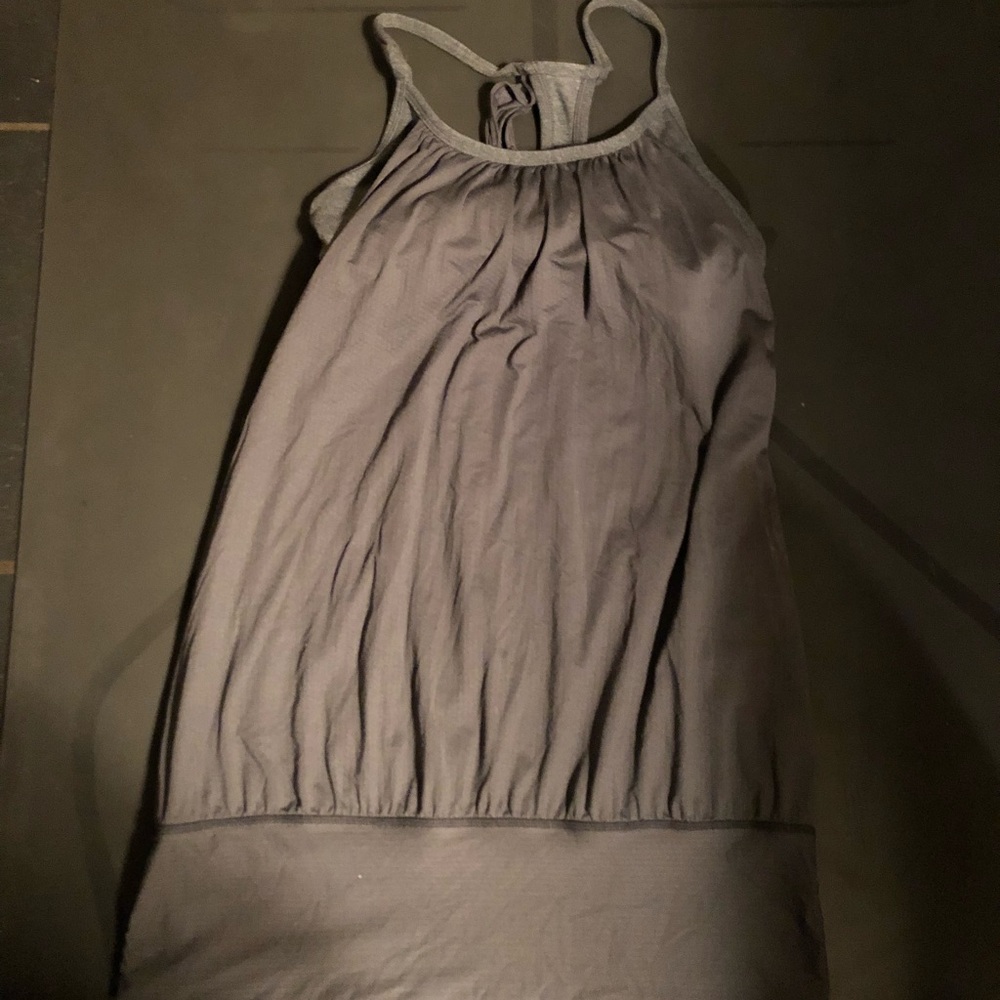 Lululemon grey no limits tank with grey bra